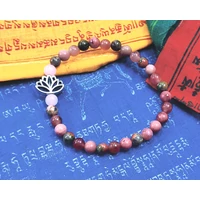 Nőiesség erősítő karkötő lótusszal