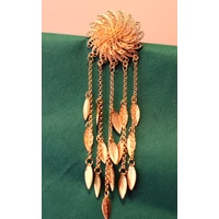 Indiai etnikai szári hajtű a.