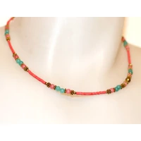 Korall- és kék színben nyaklánc