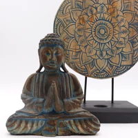 Buddha mandalával fa