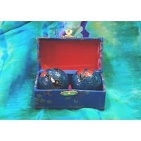 Csikung kék, virágos, kék doboz 4,5 cm