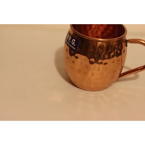 Ments meg füles kis horpadás az oldalán