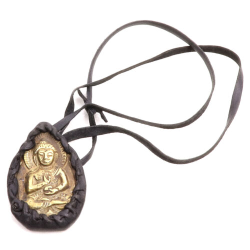 Bronz Buddha amulett bőr tartóban